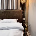 Apartment Airport Skyluxe Luxury - Private Parking