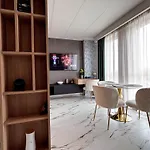 Apartment Airport Skyluxe Luxury - Private Parking *