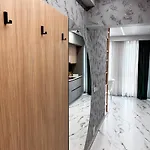 Airport Skyluxe Luxury - Private Parking Apartment Cluj-Napoca