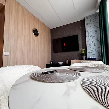 Airport Skyluxe Luxury - Private Parking Apartment Cluj-Napoca
