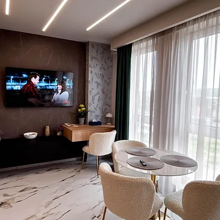 Lägenhet Airport Skyluxe Luxury - Private Parking *