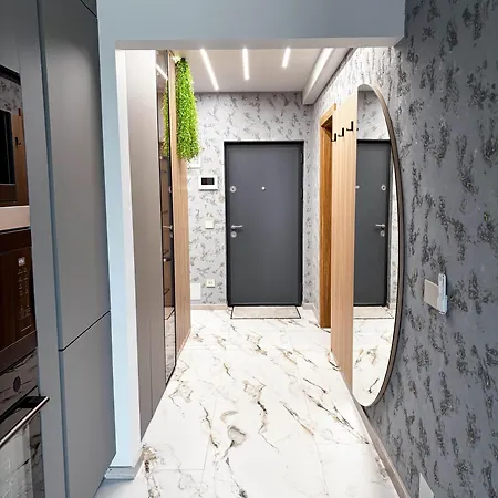 Airport Skyluxe Luxury - Private Parking Apartment
