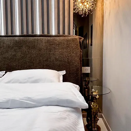Apartment Airport Skyluxe Luxury