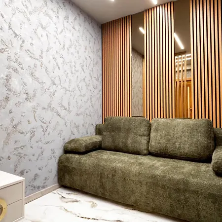 Airport Skyluxe Luxury - Private Parking Apartment *