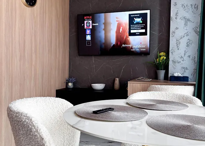 Airport Skyluxe Luxury - Private Parking Apartament *