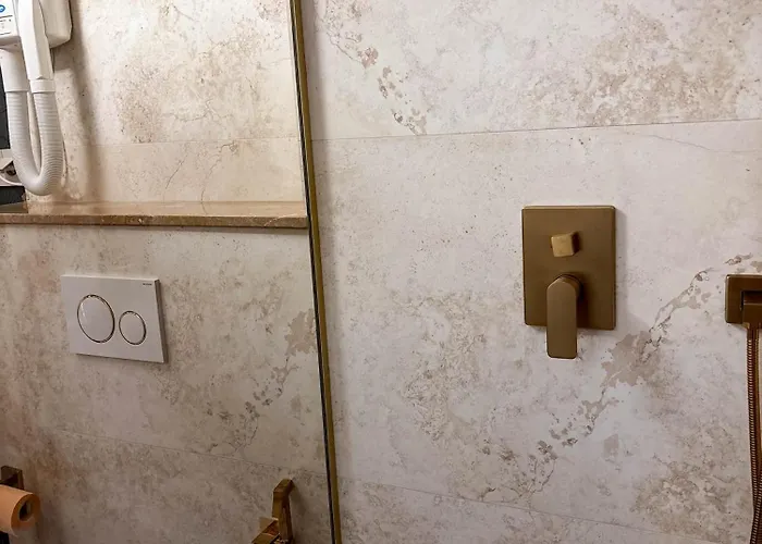 Airport Skyluxe Luxury - Private Parking * Cluj-Napoca