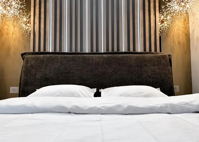 Airport Skyluxe Luxury - Private Parking *