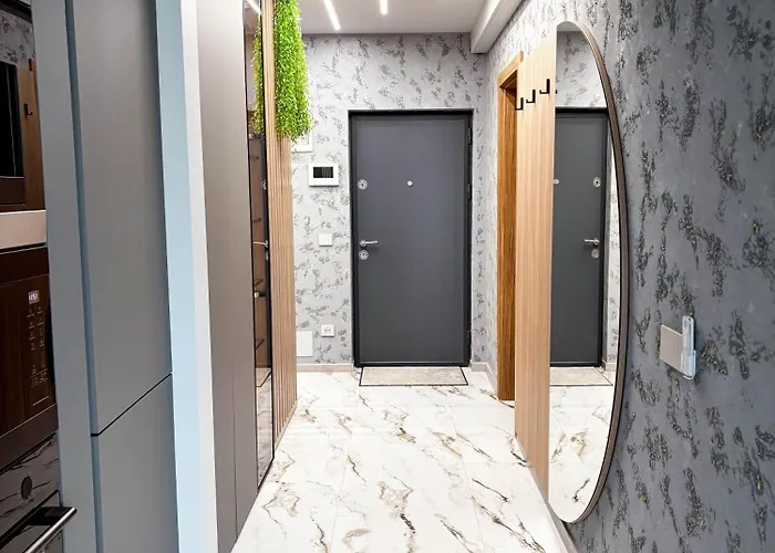 Airport Skyluxe Luxury - Private Parking Apartament