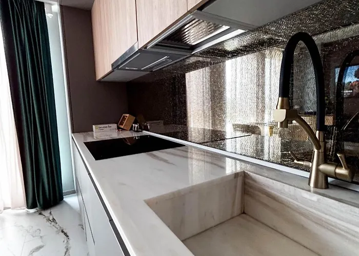 Airport Skyluxe Luxury - Private Parking *