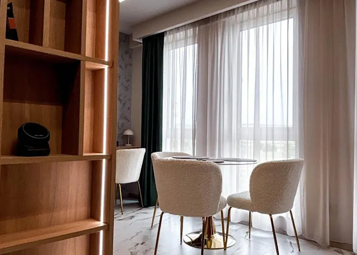 Airport Skyluxe Luxury - Private Parking